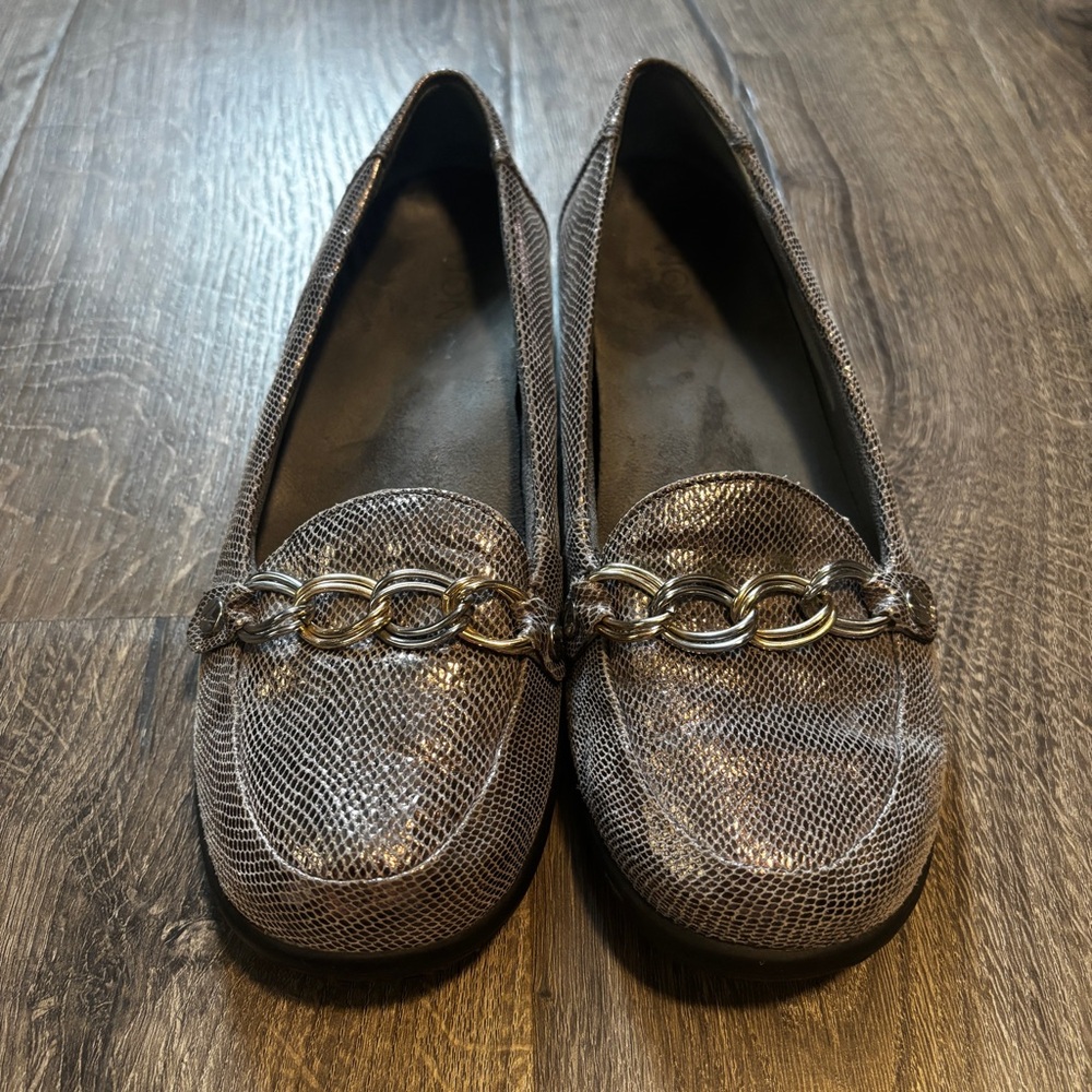 Vionic Metallic Chain Loafers